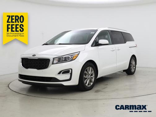 White 2021 Kia Sedona EX