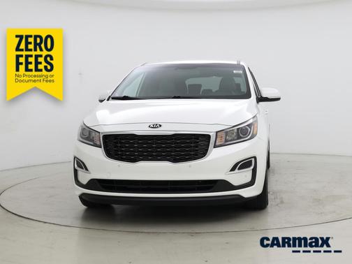 White 2021 Kia Sedona EX