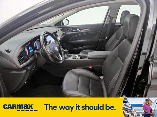 2018 Buick Regal TourX Essence
