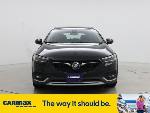 2018 Buick Regal TourX Essence