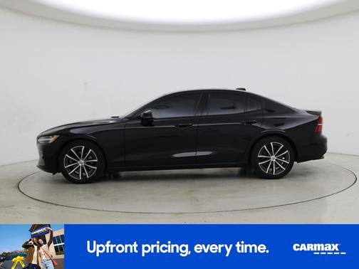 Black 2021 Volvo S60 T5 Momentum