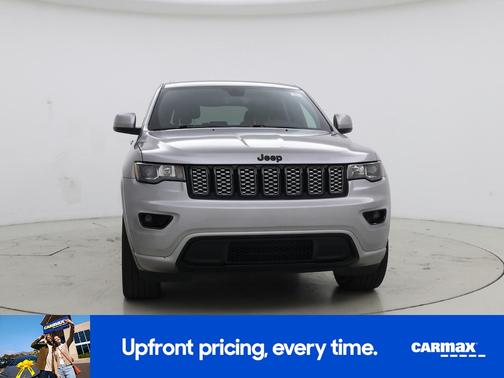 Gray 2018 Jeep Grand Cherokee Altitude