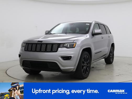 Gray 2018 Jeep Grand Cherokee Altitude