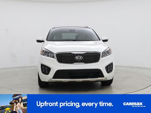 White 2016 Kia Sorento Limited