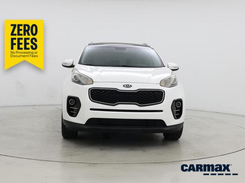 White 2017 Kia Sportage EX