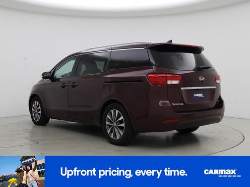 Red 2016 Kia Sedona SX