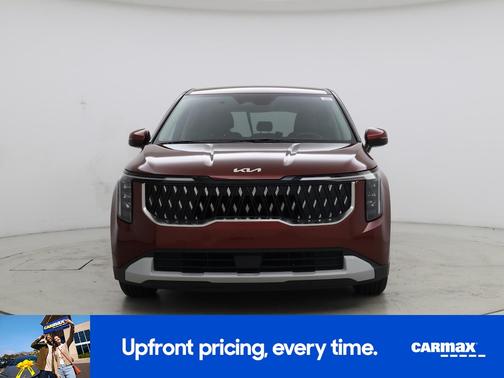 Red 2025 Kia Carnival LXS