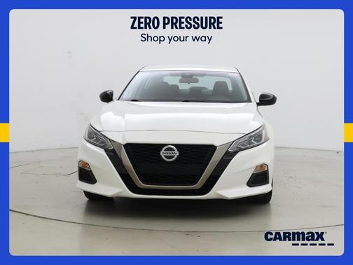 White 2020 Nissan Altima SR