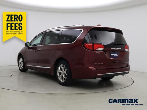 Red 2018 Chrysler Pacifica Limited