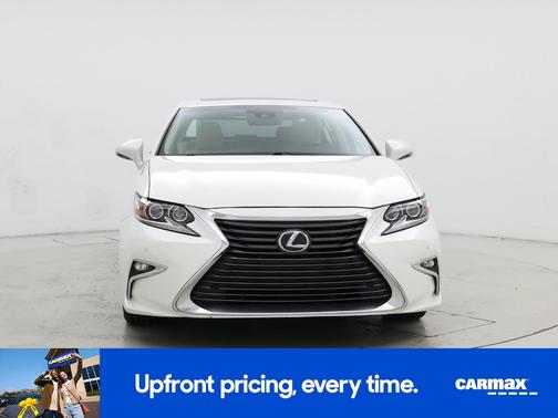 White 2017 Lexus ES 350
