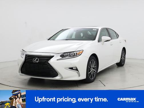 White 2017 Lexus ES 350