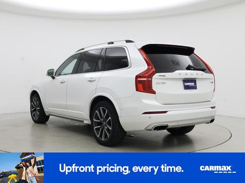 2017 Volvo XC90 T6 Momentum