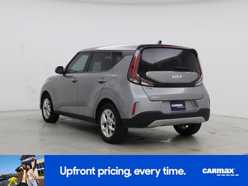 Gray 2023 Kia Soul LX