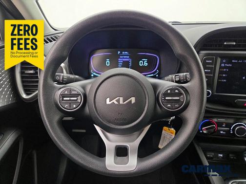 White 2023 Kia Soul LX