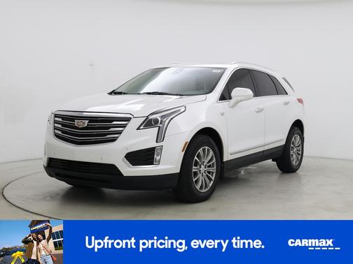 White 2019 Cadillac XT5 Luxury