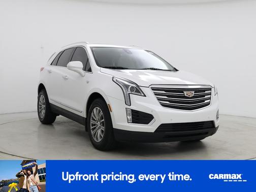White 2019 Cadillac XT5 Luxury