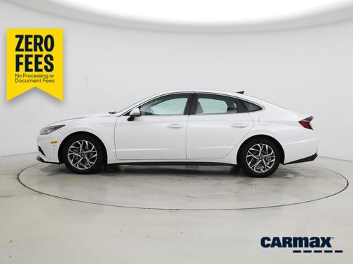 White 2022 Hyundai SONATA SEL