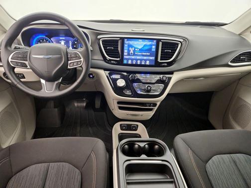 2020 Chrysler Pacifica Touring