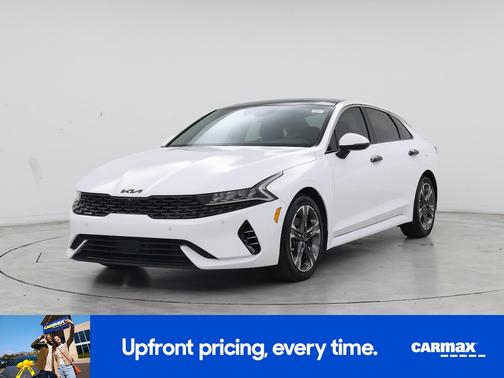 White 2022 Kia K5 EX