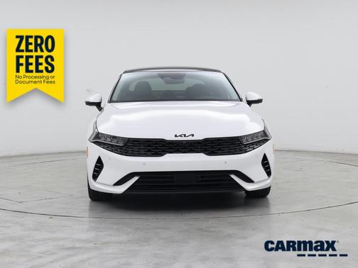 White 2022 Kia K5 EX