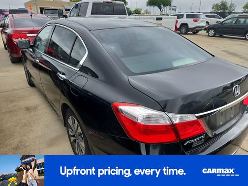 White 2019 Cadillac XT4 Luxury