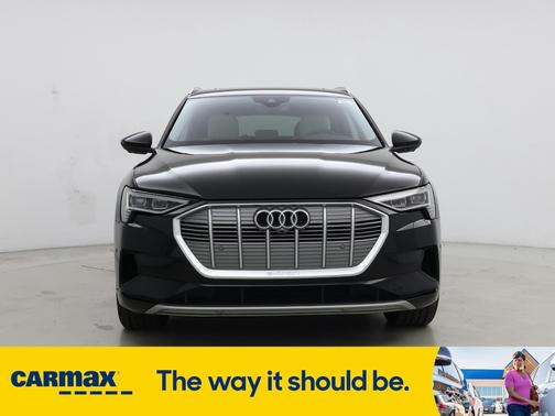 2021 Audi e-tron Premium Plus
