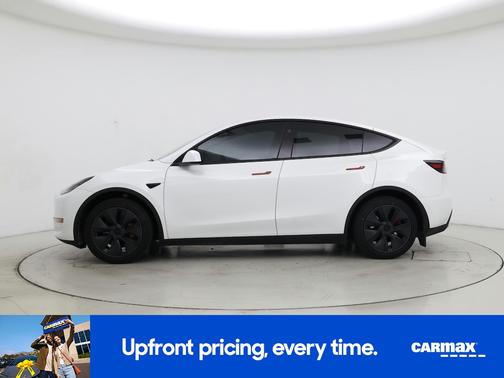 White 2024 Tesla Model Y Long Range