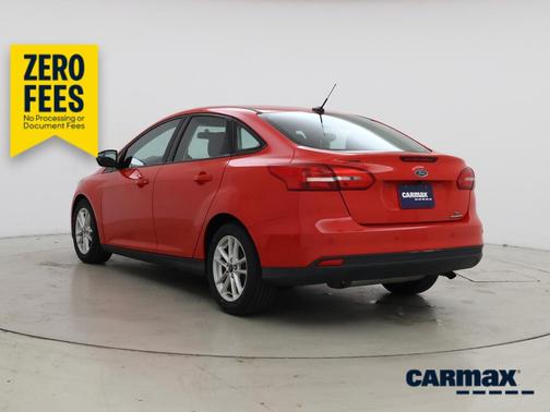 Red 2016 Ford Focus SE