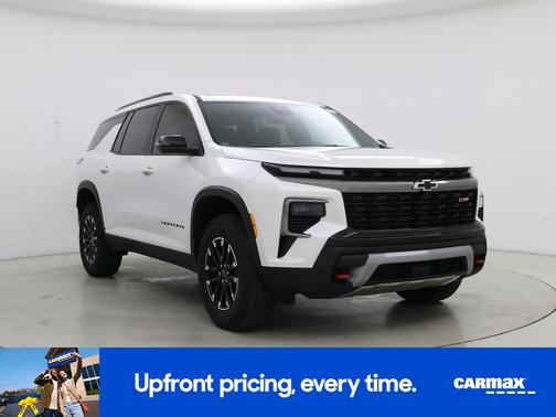 White 2025 Chevrolet Traverse Z71