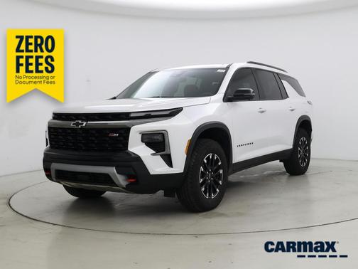 White 2025 Chevrolet Traverse Z71