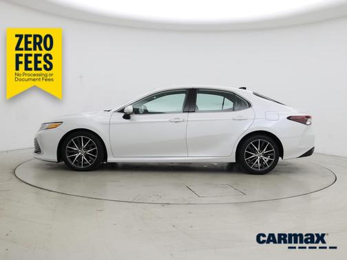 White 2024 Toyota Camry XLE