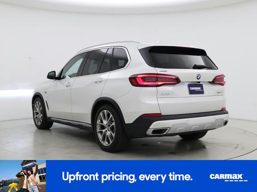 White 2022 BMW X5 PHEV XDrive45e