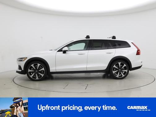 2021 Volvo V60 Cross Country T5