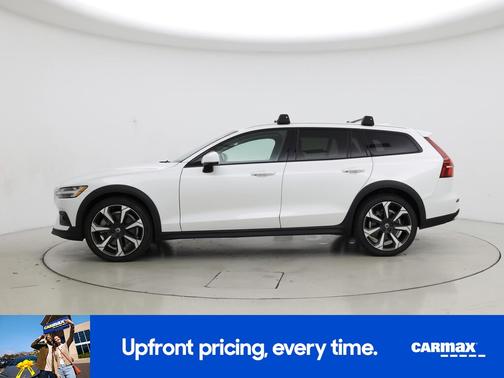 2021 Volvo V60 Cross Country T5