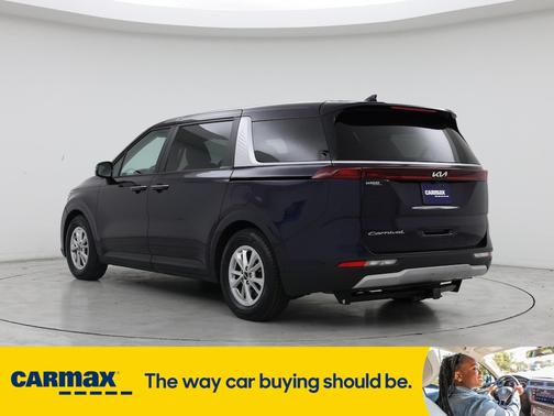 2022 Kia Carnival LX
