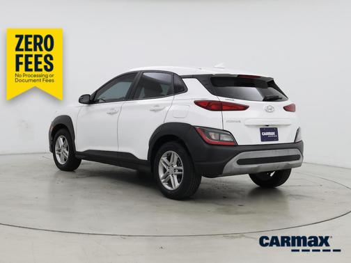 White 2022 Hyundai KONA SE