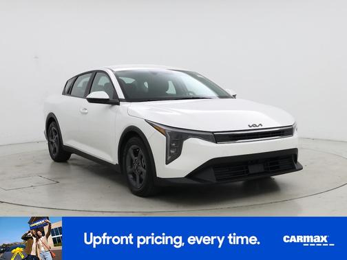 White 2025 Kia K4 LX