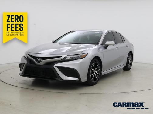 Silver 2023 Toyota Camry SE