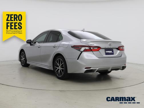 Silver 2023 Toyota Camry SE