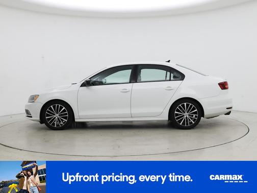 White 2016 Volkswagen Jetta Sport