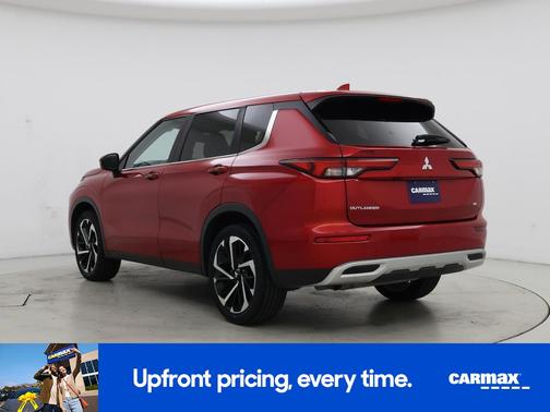 Red 2024 Mitsubishi Outlander SEL