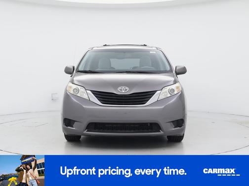 Silver 2014 Toyota Sienna LE