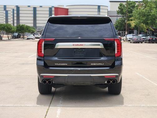 Onyx Black 2023 GMC Yukon XL Denali