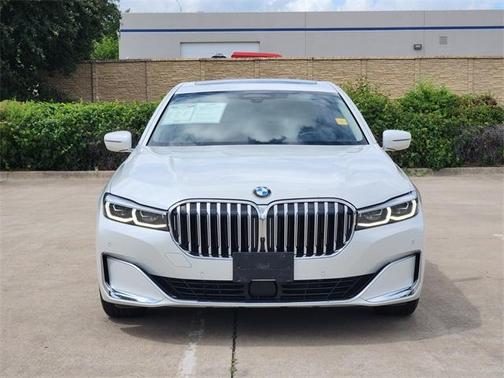 2021 BMW 740 i