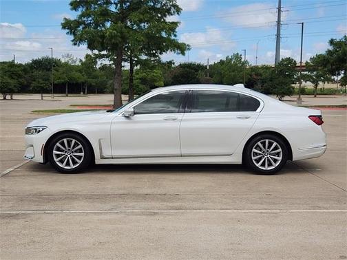 2021 BMW 740 i