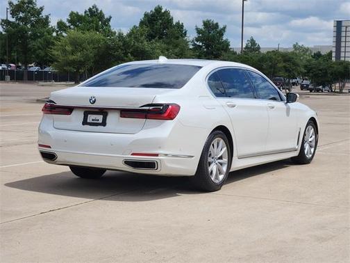 2021 BMW 740 i