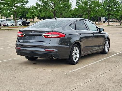 2020 Ford Fusion SE