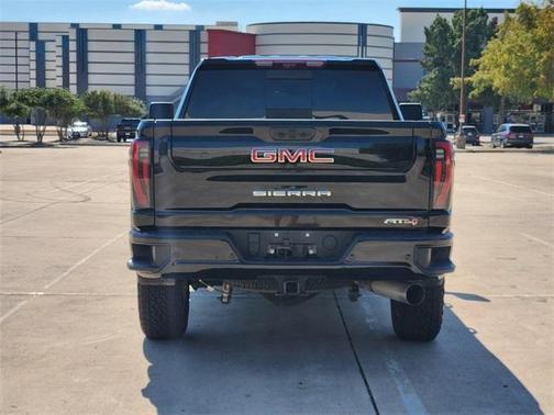 2024 GMC Sierra 2500 AT4