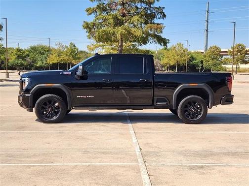 2024 GMC Sierra 2500 AT4