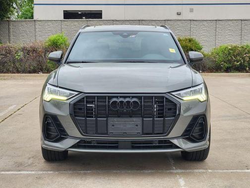 Chronos Gray Metallic 2024 Audi Q3 45 S line Premium